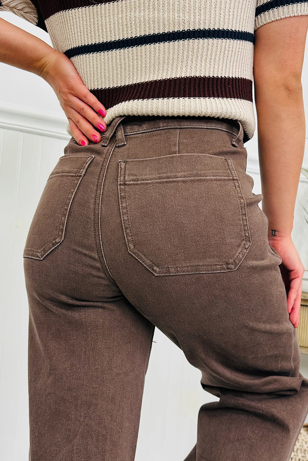 Dark Brown Retro Washed Patch Pocket Loose Jeans